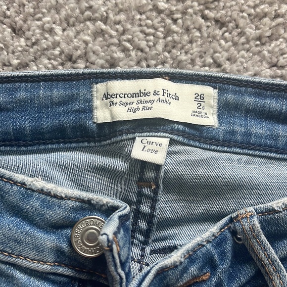 Abercrombie curve love high rise jean - Picture 2 of 4